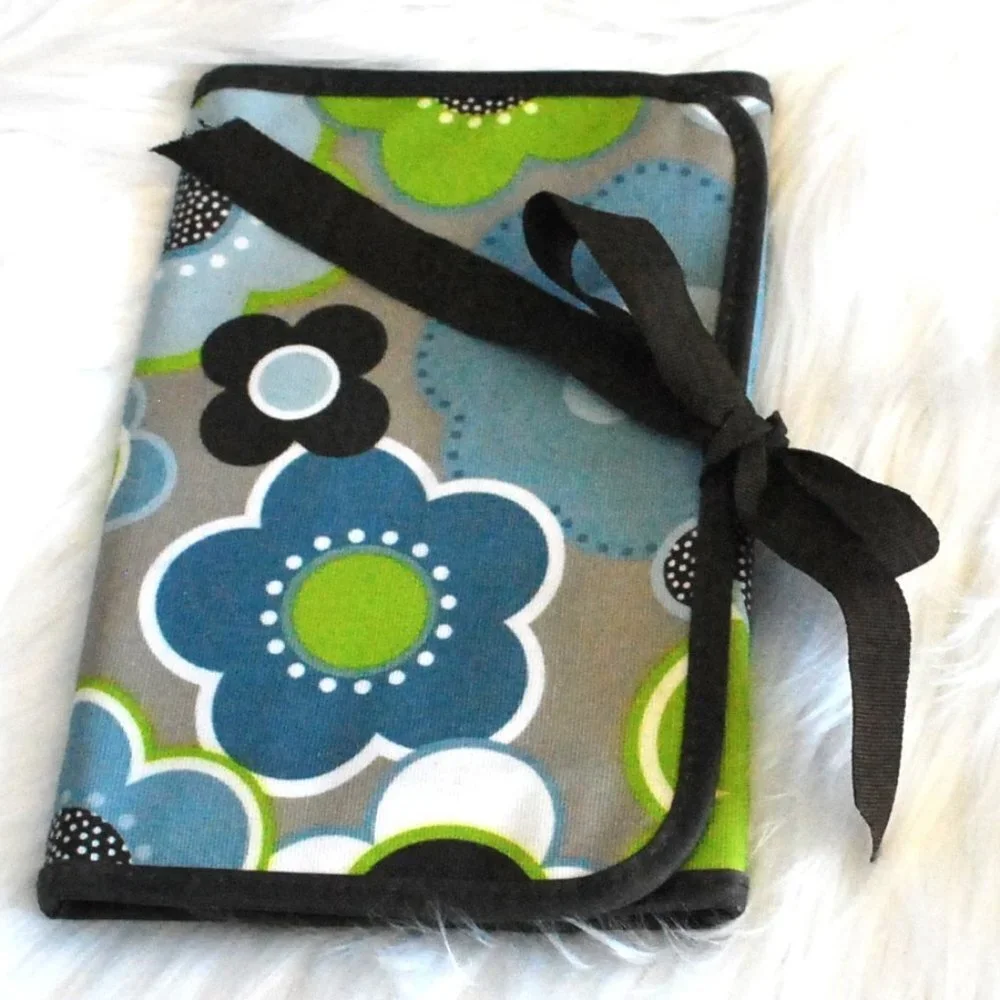 Thirty One Tri Fold Note Robbon Tie Pad Holder Multi Floral